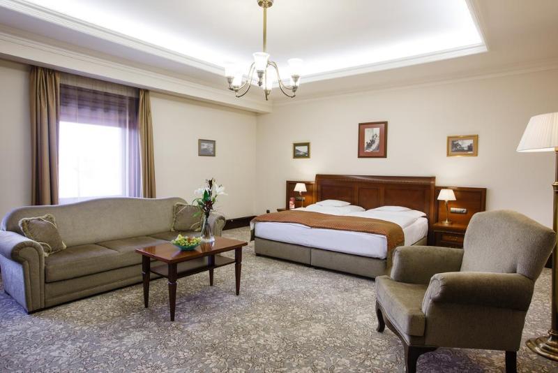 Hotel Andrassy Kuria & Spa Tarcal Zewnętrze zdjęcie