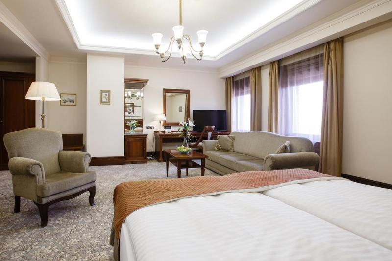 Hotel Andrassy Kuria & Spa Tarcal Zewnętrze zdjęcie