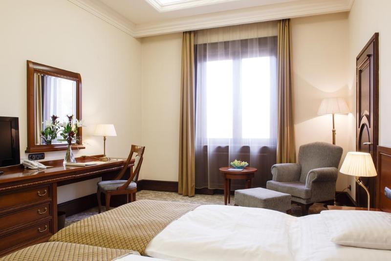 Hotel Andrassy Kuria & Spa Tarcal Zewnętrze zdjęcie